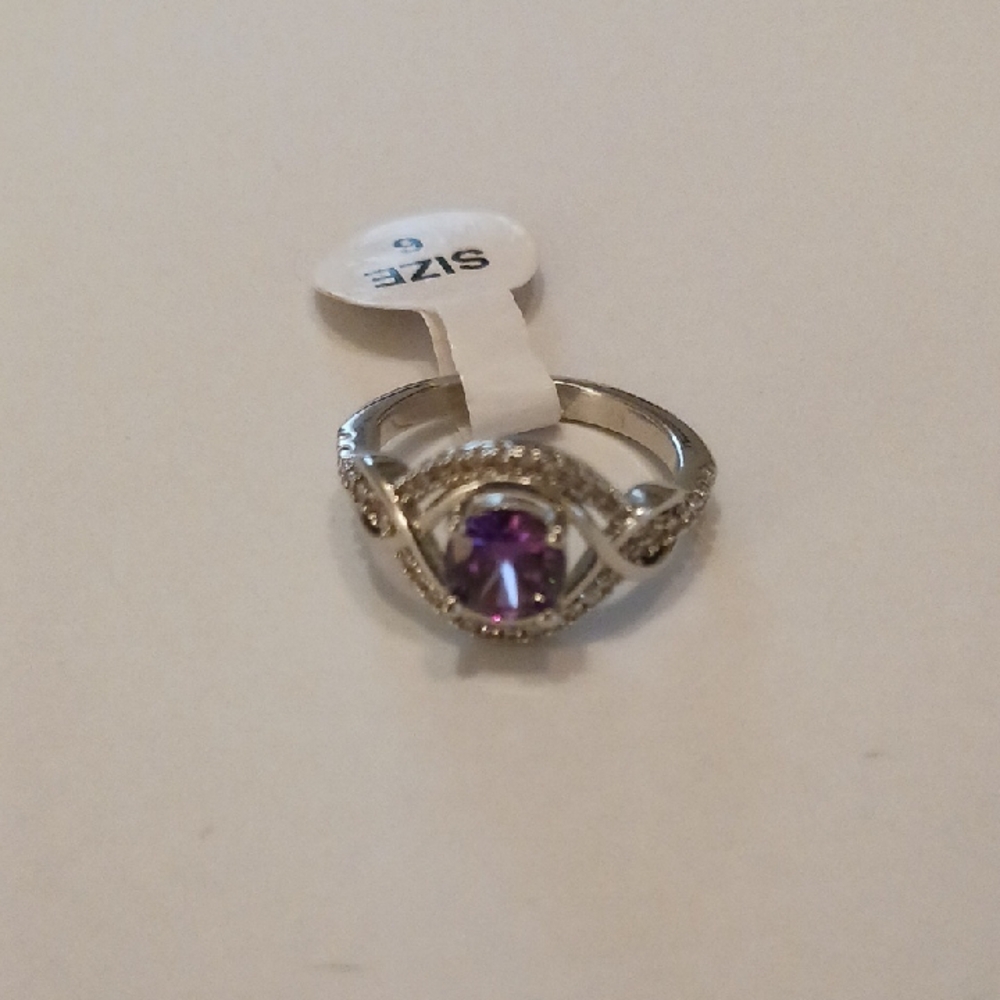 Elegant Silver and Purple Gemstone Ring